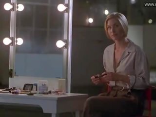 Angelina jolie - výslovný lezbické sex, bez trička - gia (1998)