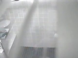 Můj tanlines maminka chycený v sprchový