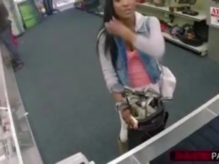 Ebony And tempting Chick Looking For A Golf Club Gets Fucked