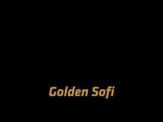 Sofi goldfinger dostane čurat a a hrubý souložit