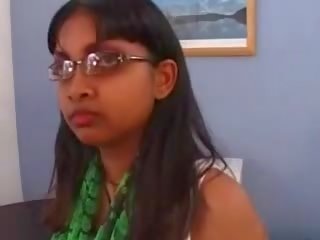 Mergelė paauglys indiškas geeta