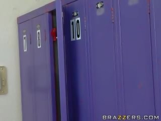 Enchanting big titted blonde gets nailed in the locker room