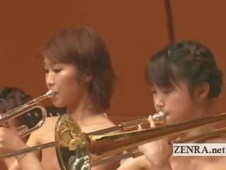 Nudistický japonská av hvězdy v the stark nahý orchestra