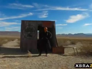 Huge tits car mechanic Nikki Benz anal xxx video in the desert