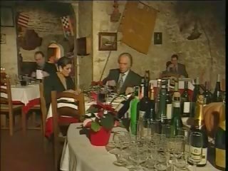 Suave italiana perfected infiel marido en restaurant