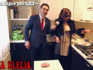 Lassie Divina Klelia destroys and cooks a couple of balls for Andrea DiprÃÂ¨
