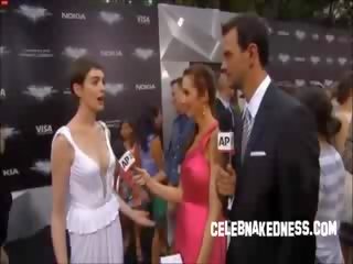 Celeb anne hathaway pokers ที่ the มืด knight premiere