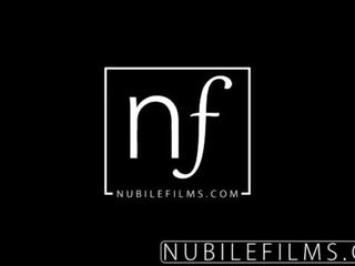 Nubilefilms - hói chặt chẽ âm hộ được đập qua cứng manhood <span class=duration>- 8 min</span>