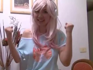 Glorious Sonico gets naked at home