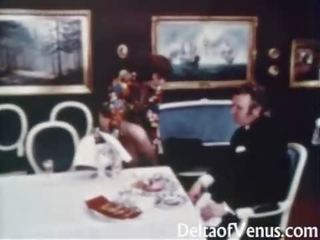 Vintáž x menovitý film 1960s - chlpaté perfected bruneta - stôl pre tri