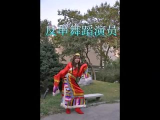중국의 crossdresser를 대 상하이 이성의 옷을 입기