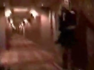Segurança guard fode um puta em hotel corridor
