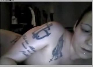 Shaven Tatoo Chick films Her Stuff On Omegle