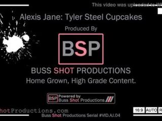 Aj.04 alexis jane & tyler steel cupcakes bussshotproductions.com előnézet