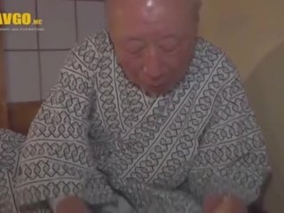 Japan familie i lov - unge hunn i lov loved av din far i lov ( veldig fin)